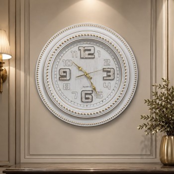 ساعة حائط دائرية ابيض بتصميم كلاسيكي عصري، تتميز بإطار خارجي بارز ساعة حائط دائرية ابيض بتصميم كلاسيكي عصري، تتميز بإطار خارجي بارز