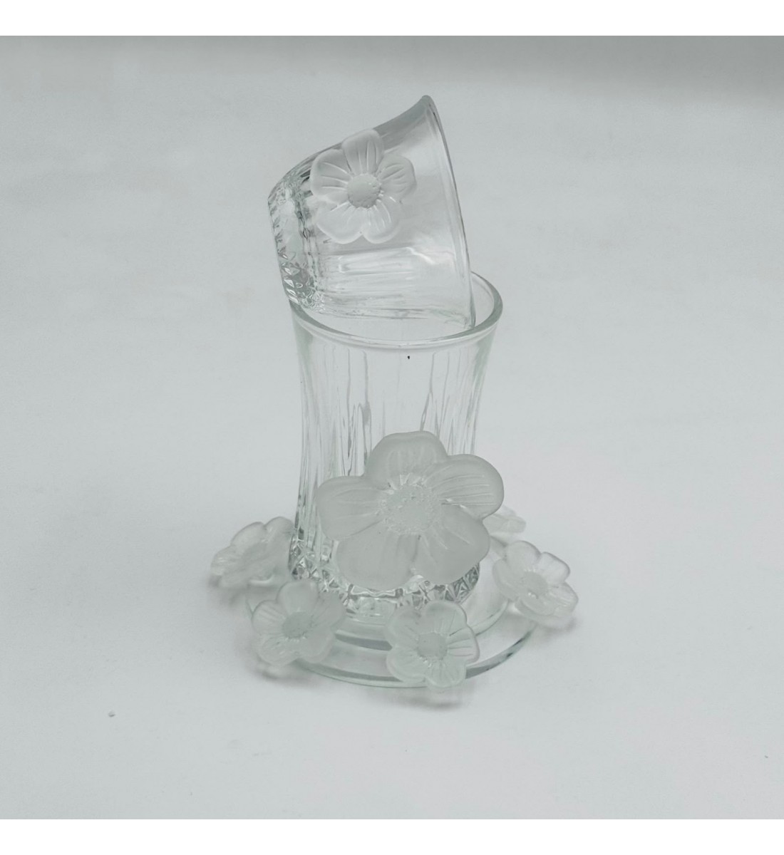 طقم كاسات وفناجين مع الصحن 18قطعه