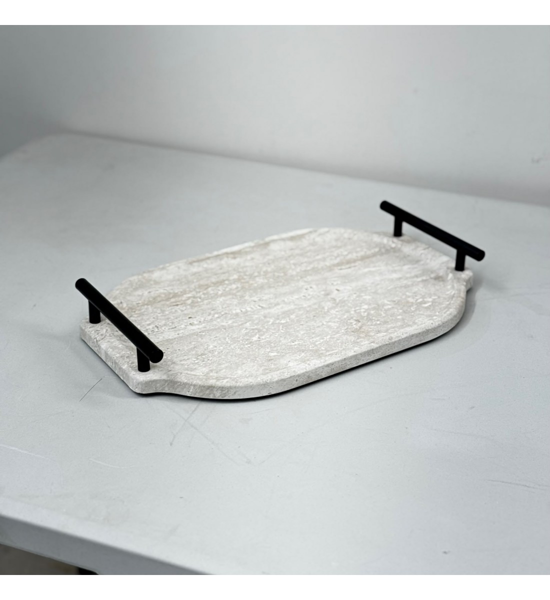 طوفرية تقديم خشبية بمقابض معدنية2×36×24سم