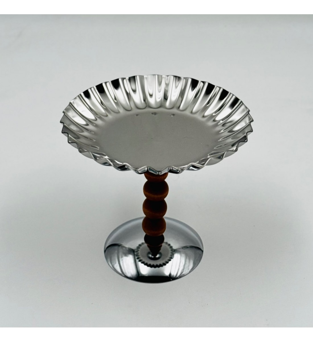 صحن تقديم معدني بتصميم فاخر وعصري12×14×14سم صحن تقديم معدني بتصميم فاخر وعصري12×14×14سم