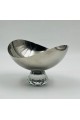 صحن تقديم معدني بتصميم فاخر وعصري 15×11×16سم صحن تقديم معدني بتصميم فاخر وعصري 15×11×16سم