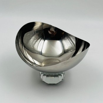 صحن تقديم معدني بتصميم فاخر وعصري 15×11×16سم صحن تقديم معدني بتصميم فاخر وعصري 15×11×16سم