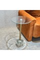 طاولة خدمة جانبية بسطح زجاجي وعمود ذهبي قاعدة اكرلك56×35×35سم طاولة خدمة جانبية بسطح زجاجي وعمود ذهبي قاعدة اكرلك56×35×35سم