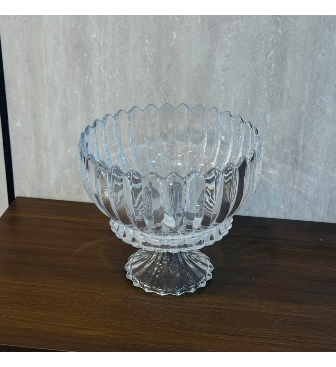 وعاء تقديم زجاجي فاخر بقاعدة مرتفعة 20×22×22سم وعاء تقديم زجاجي فاخر بقاعدة مرتفعة 20×22×22سم