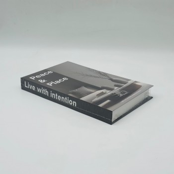 كتاب ديكور أنيق لتزيين الطاولات والرفوف 