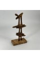 مجسّم ديكوري تجريدي بتصميم عمودي متدرّج، يتكوّن من أشكال انسيابية متداخلة 32×15×8سم