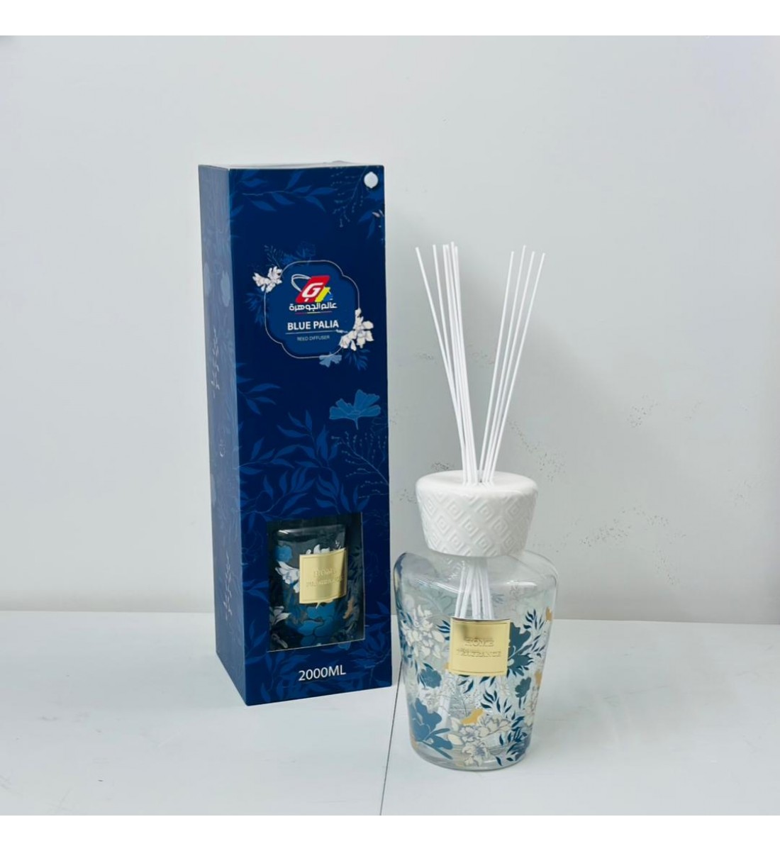 معطر جو فاخر بتصميم أنيق يجمع بين الرائحة المميزة والمظهر الجمالي الراقي2000مل معطر جو فاخر بتصميم أنيق يجمع بين الرائحة المميزة والمظهر الجمالي الراقي2000مل