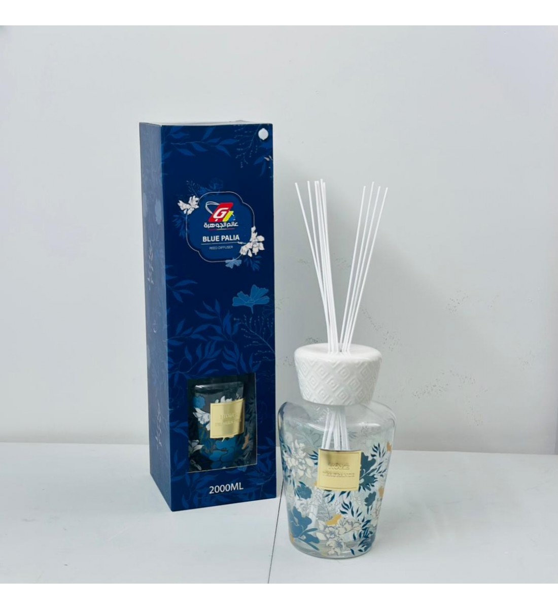 معطر جو فاخر بتصميم أنيق يجمع بين الرائحة المميزة والمظهر الجمالي الراقي2000مل معطر جو فاخر بتصميم أنيق يجمع بين الرائحة المميزة والمظهر الجمالي الراقي2000مل