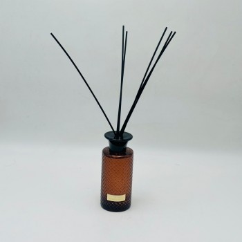 معطر جو فاخر بتصميم أنيق يجمع بين الرائحة المميزة والمظهر الجمالي الراقي200مل 