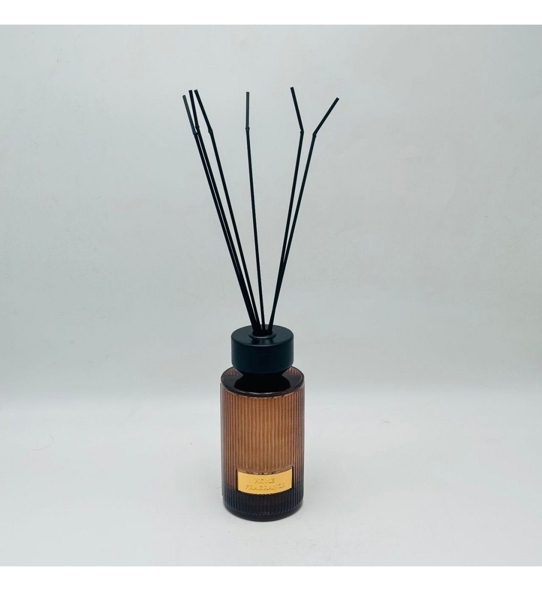 معطر جو فاخر بتصميم أنيق يجمع بين الرائحة المميزة والمظهر الجمالي الراقي500مل معطر جو فاخر بتصميم أنيق يجمع بين الرائحة المميزة والمظهر الجمالي الراقي500مل