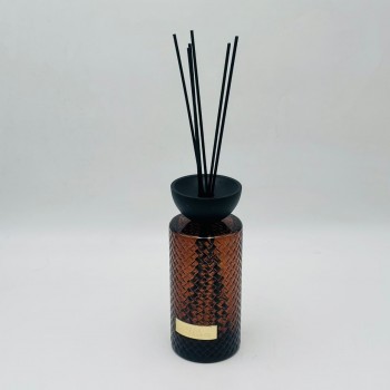 معطر جو فاخر بتصميم أنيق يجمع بين الرائحة المميزة والمظهر الجمالي الراقي500مل 