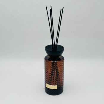 معطر جو فاخر بتصميم أنيق يجمع بين الرائحة المميزة والمظهر الجمالي الراقي500مل 