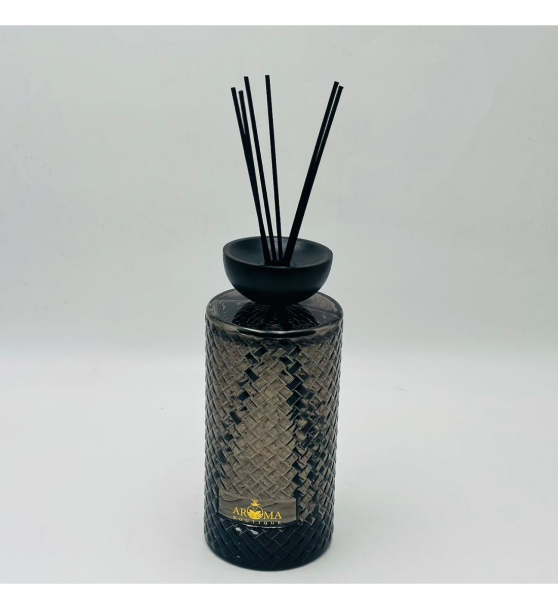 معطر جو فاخر بتصميم أنيق يجمع بين الرائحة المميزة والمظهر الجمالي الراقي1000مل 
