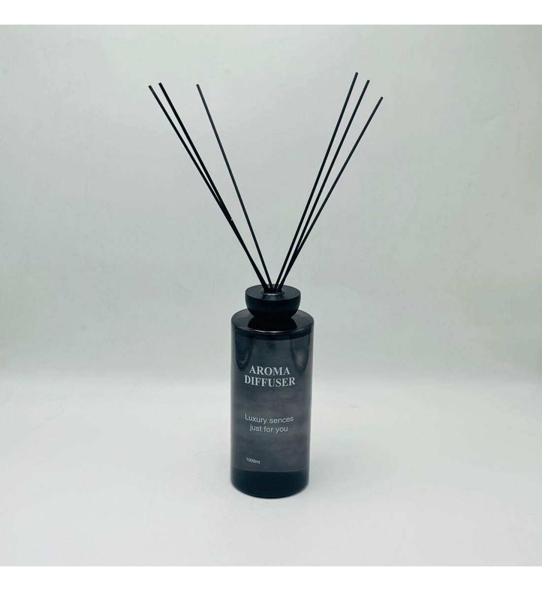 معطر جو فاخر بتصميم أنيق يجمع بين الرائحة المميزة والمظهر الجمالي الراقي1000مل معطر جو فاخر بتصميم أنيق يجمع بين الرائحة المميزة والمظهر الجمالي الراقي1000مل
