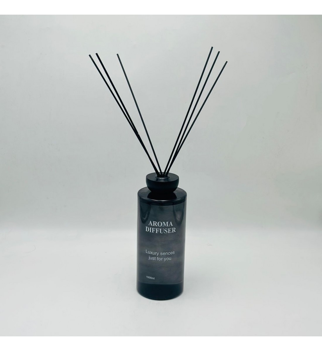 معطر جو فاخر بتصميم أنيق يجمع بين الرائحة المميزة والمظهر الجمالي الراقي1000مل معطر جو فاخر بتصميم أنيق يجمع بين الرائحة المميزة والمظهر الجمالي الراقي1000مل