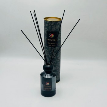 معطر جو فاخر بتصميم أنيق يجمع بين الرائحة المميزة والمظهر الجمالي الراقي300مل 