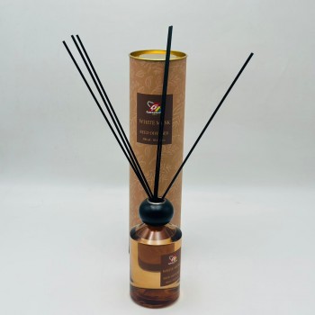 معطر جو فاخر بتصميم أنيق يجمع بين الرائحة المميزة والمظهر الجمالي الراقي300مل 
