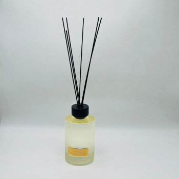 معطر جو فاخر بتصميم أنيق يجمع بين الرائحة المميزة والمظهر الجمالي الراقي1000مل 