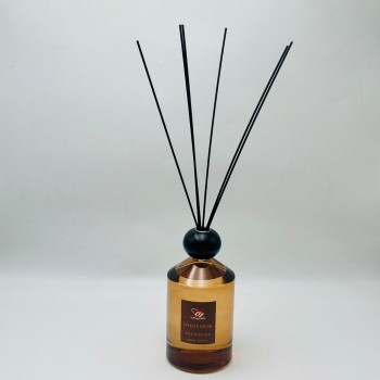 معطر جو فاخر بتصميم أنيق يجمع بين الرائحة المميزة والمظهر الجمالي الراقي1000مل 