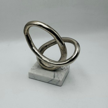 A modern art piece that combines elegance and simplicity. 23 x 10 x 10 cm A modern art piece that combines elegance and simplicity. 23 x 10 x 10 cm