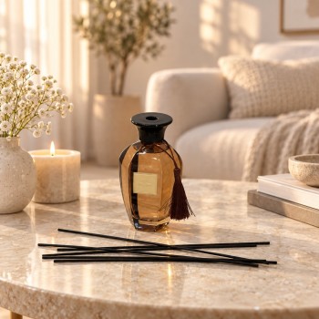 معطر جو فاخر بتصميم أنيق يجمع بين الرائحة المميزة والمظهر الجمالي الراقي 300مل معطر جو فاخر بتصميم أنيق يجمع بين الرائحة المميزة والمظهر الجمالي الراقي 300مل