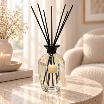 معطر جو فاخر بتصميم أنيق يجمع بين الرائحة المميزة والمظهر الجمالي الراقي 800مل 