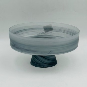 صحن تقديم زجاج دائري فاخر بتصميم رخامي وقاعدة مرتفعة. 13×26×26 سم صحن تقديم زجاج دائري فاخر بتصميم رخامي وقاعدة مرتفعة. 13×26×26 سم