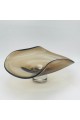 صحن تقديم زجاجي فاخر بتصميم متموج وعصري. 40×26×18 سم صحن تقديم زجاجي فاخر بتصميم متموج وعصري. 40×26×18 سم
