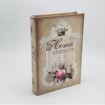 كتاب ديكور كلاسيكي فاخر بتصميم تراثي أنيق. كتاب ديكور كلاسيكي فاخر بتصميم تراثي أنيق.
