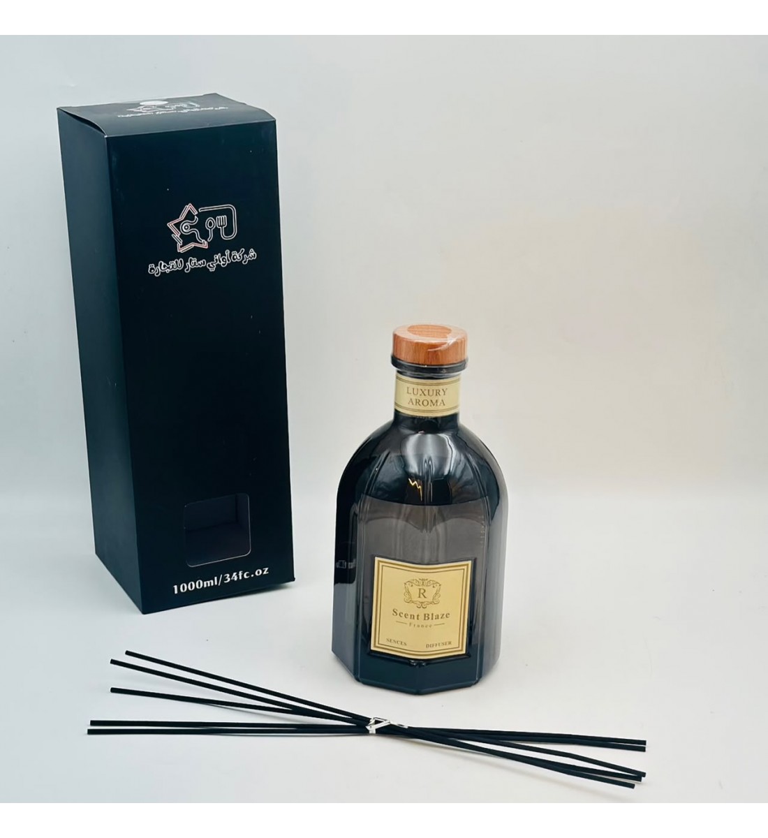 معطر جو فاخر يجمع بين الأناقة العصرية والتعطير المنزلي. 1000 مل معطر جو فاخر يجمع بين الأناقة العصرية والتعطير المنزلي. 1000 مل