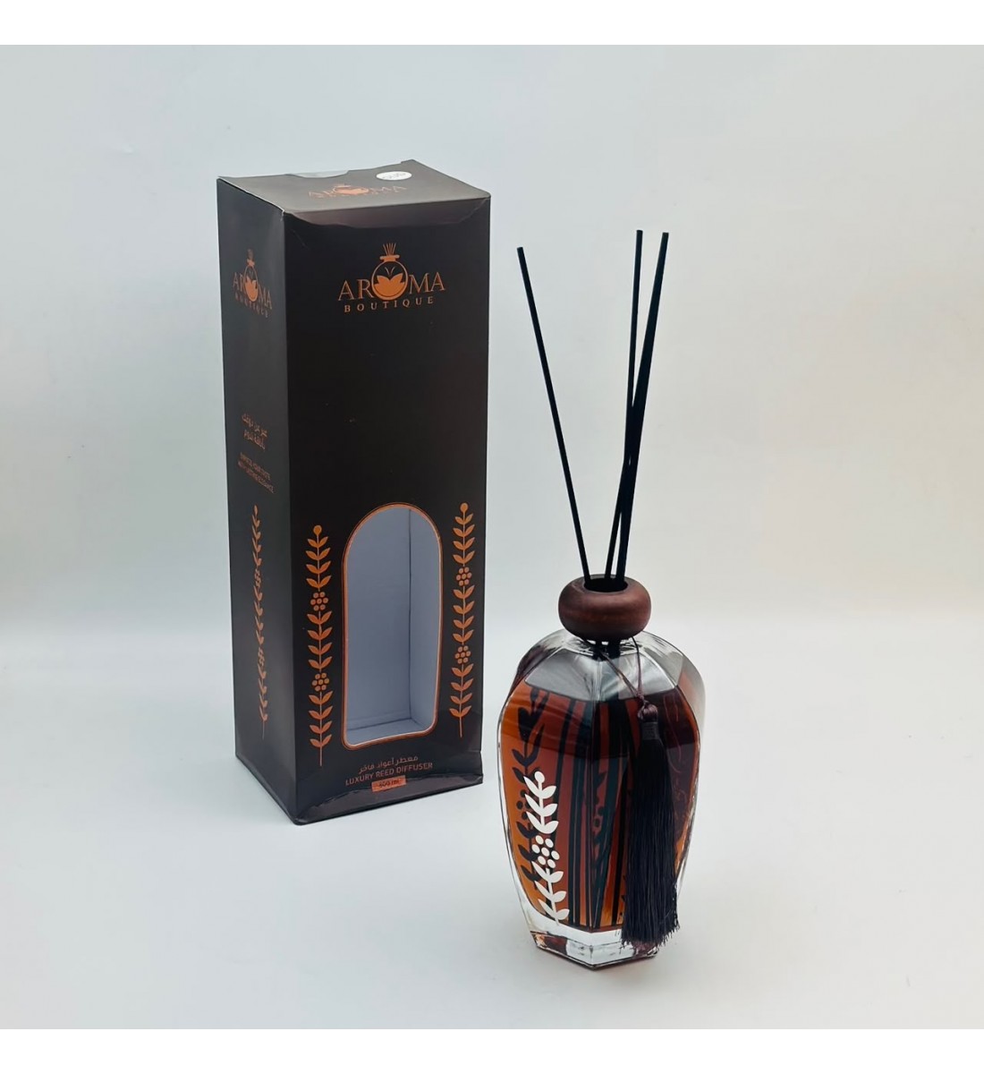 معطر الجو الفاخر بالأعواد يجمع بين روعة التصميم وأناقة. 800 مل معطر الجو الفاخر بالأعواد يجمع بين روعة التصميم وأناقة. 800 مل