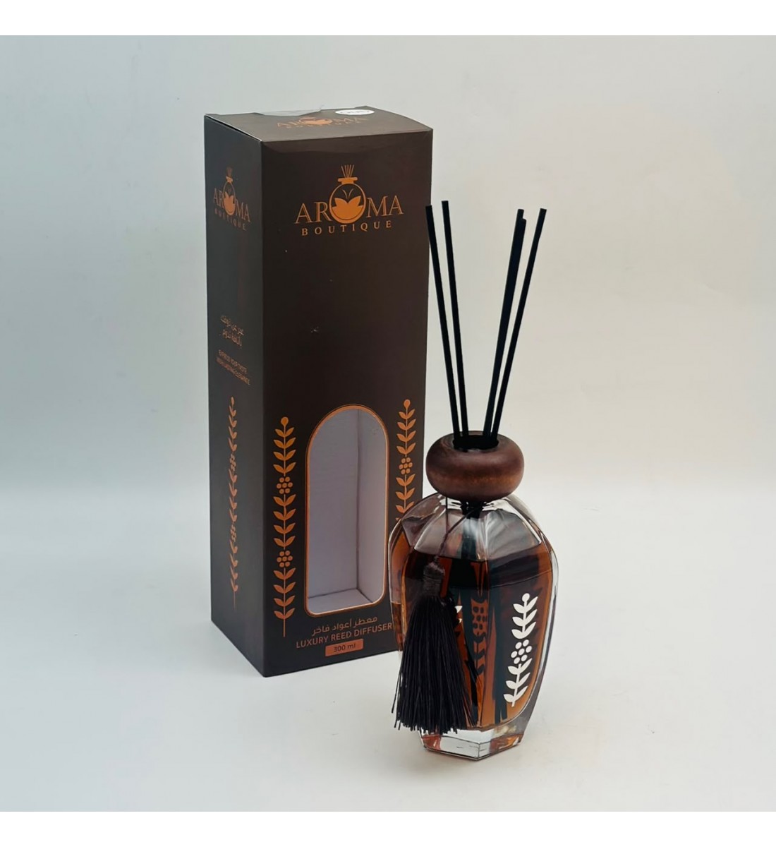 معطر الجو الفاخر بالأعواد يجمع بين روعة التصميم وأناقة. 300 مل معطر الجو الفاخر بالأعواد يجمع بين روعة التصميم وأناقة. 300 مل