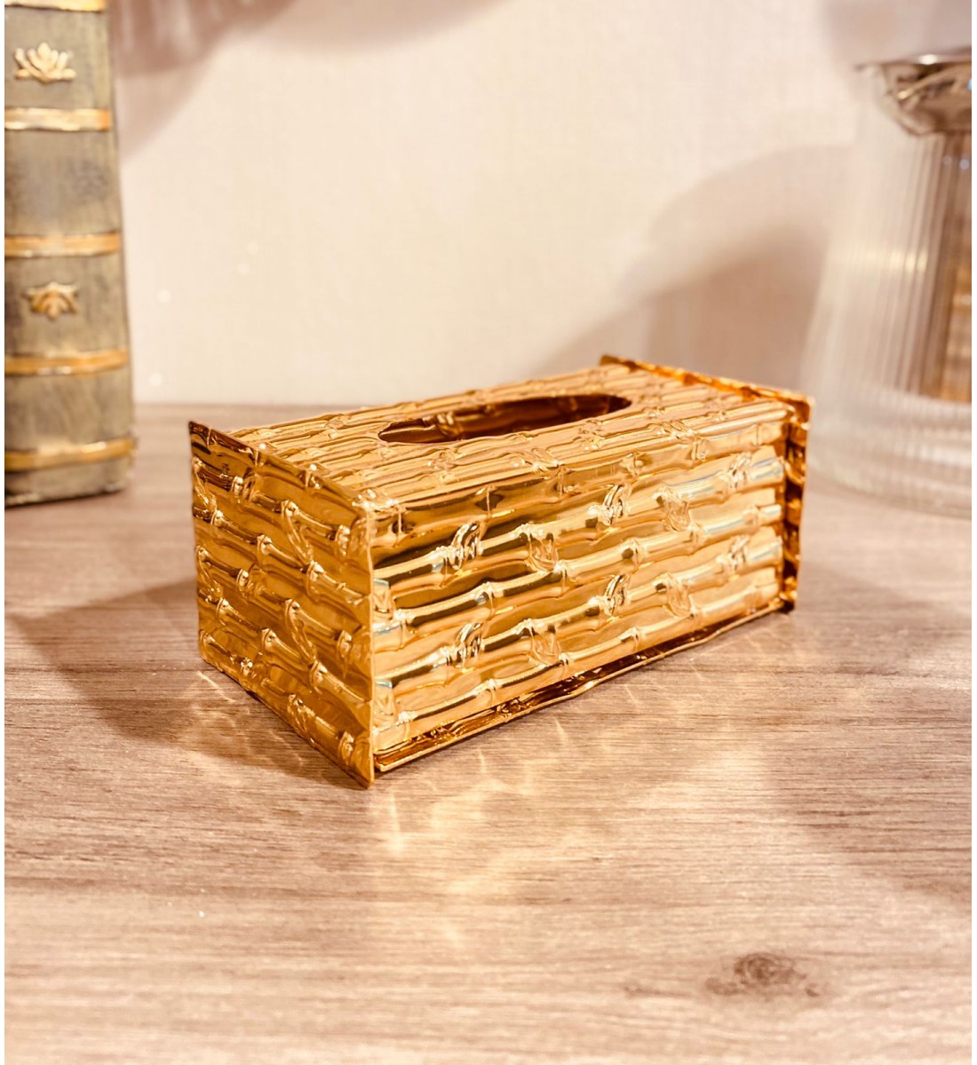 Tissue box with gold pattern 14*7 cm