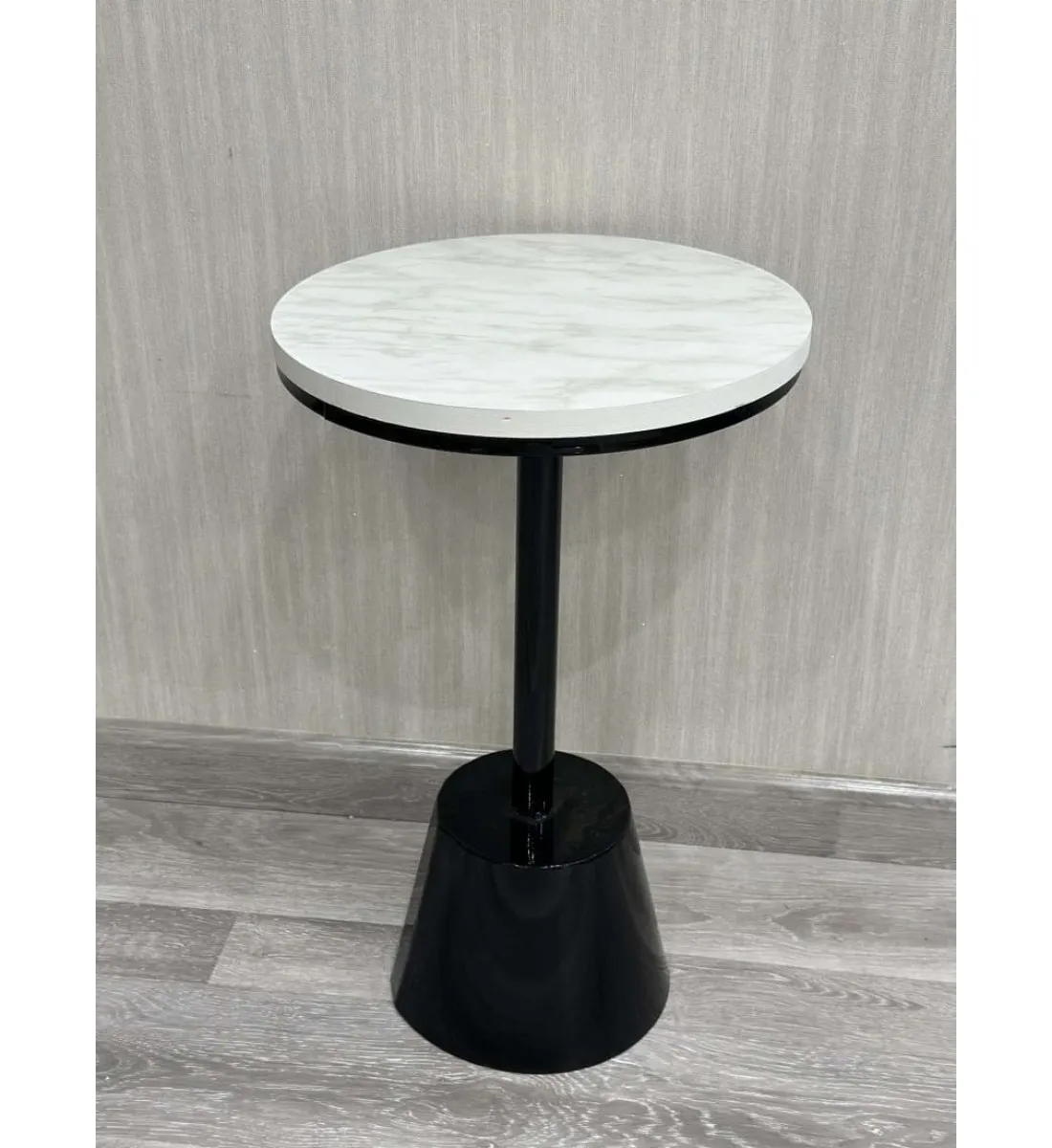 طاولة خدمة برميل اسود 35*35*55 سم 