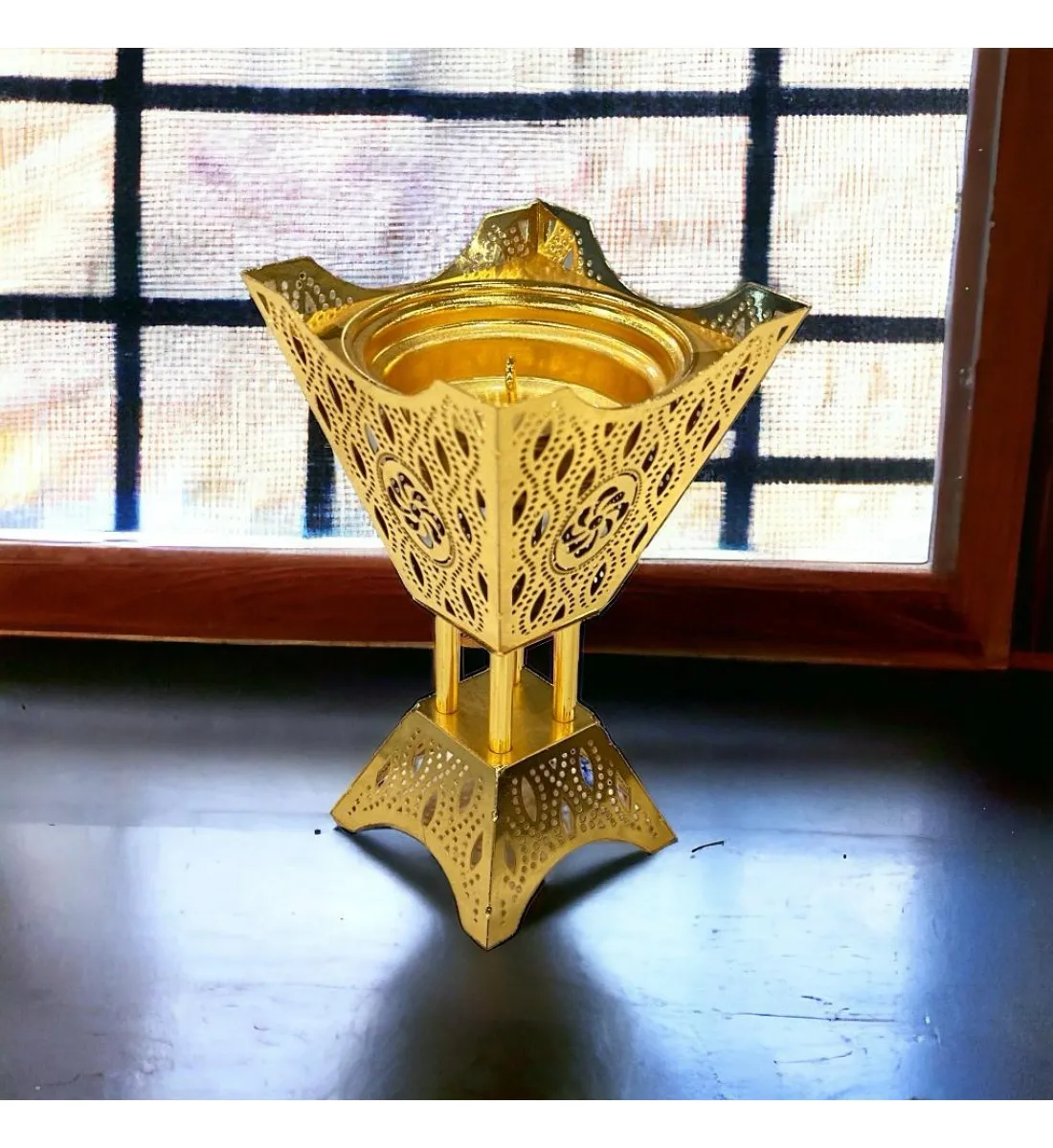 مبخره  استيل ذهبي  15×9×9سم 