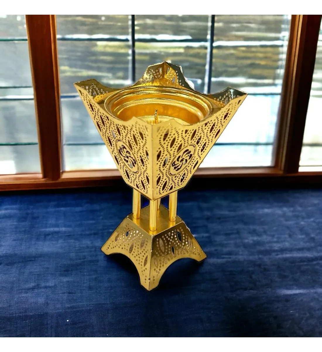 مبخره  استيل ذهبي  15×9×9سم 