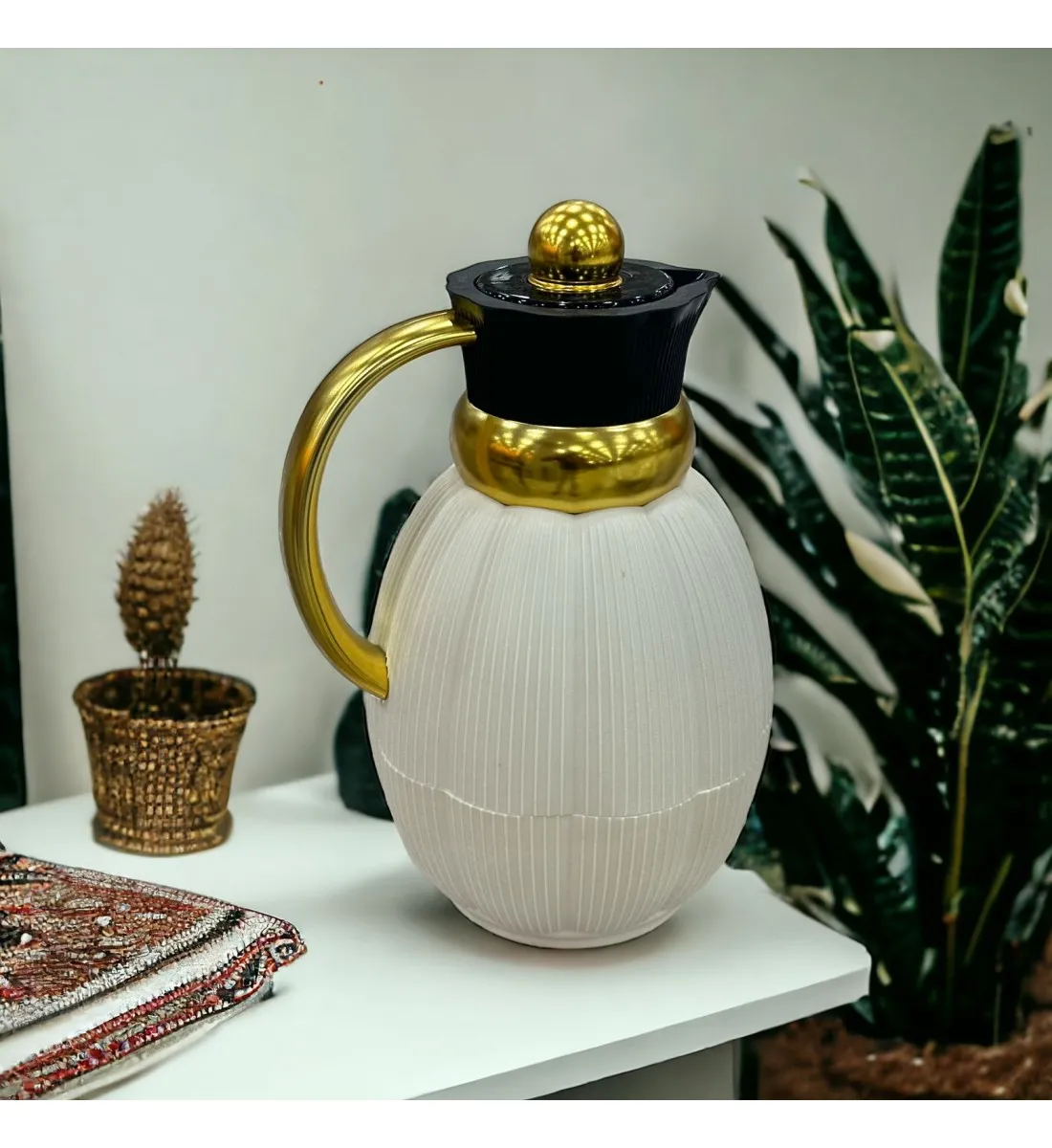    ترمس شاي وقهوة ابيض مخطط 1 لتر 
