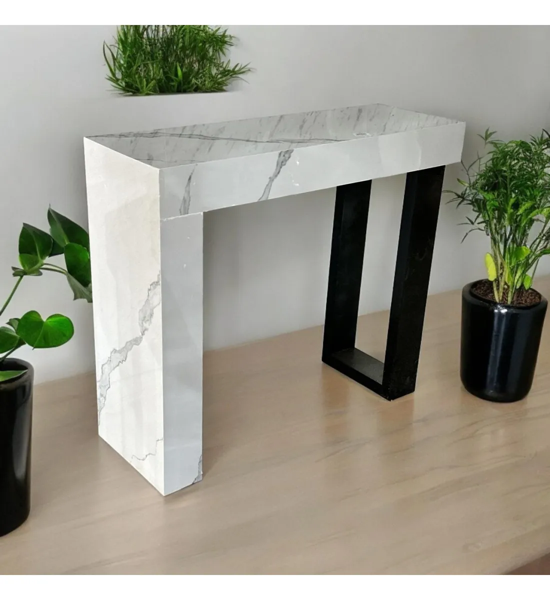 طاولة مدخل كلاسيكي بديل الخشب ابيض جنب اسود 88×30×74سم 