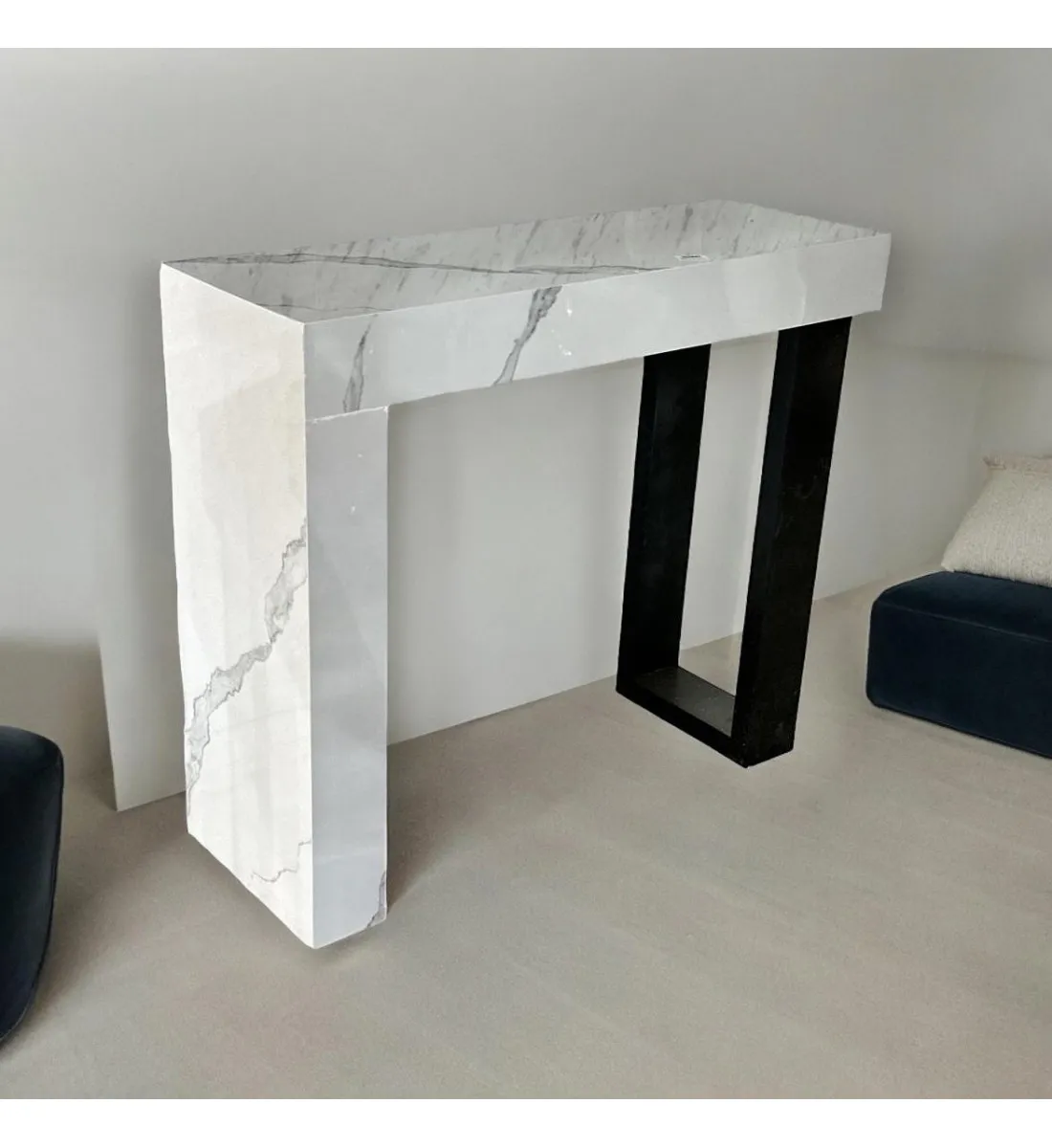 طاولة مدخل كلاسيكي بديل الخشب ابيض جنب اسود 120×30×90سم 