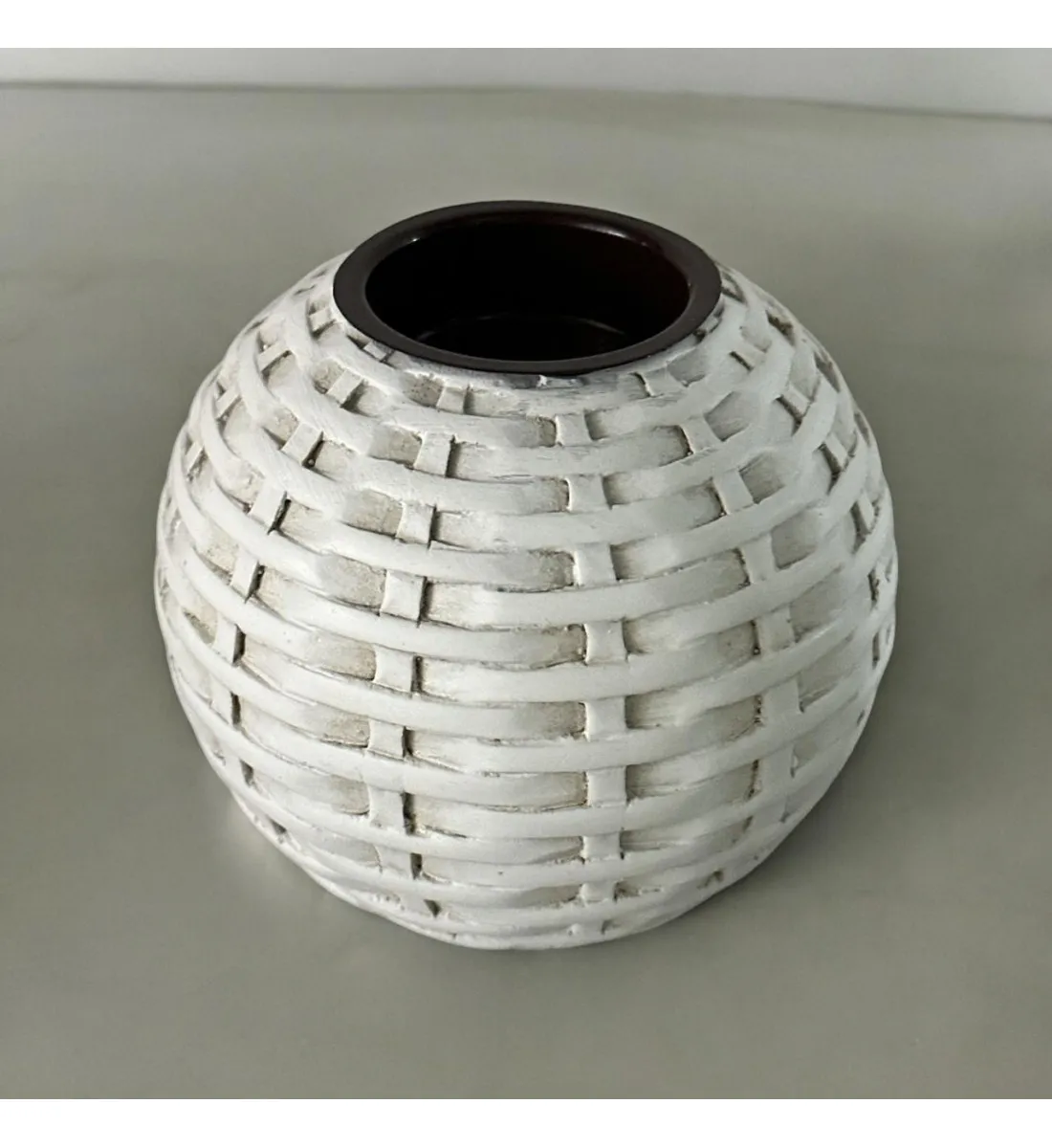 مبخره ابيض 16×12×12سم 