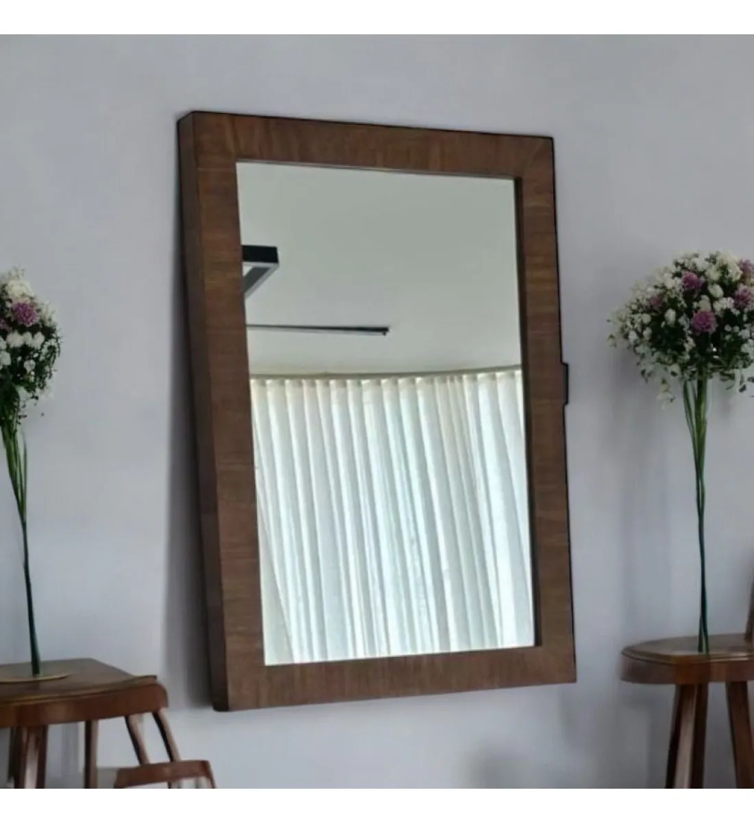 مرايا حائط باطار  خشب بني تصميم مميز وابداع هندسي  مقاس110×79×7.5سم 