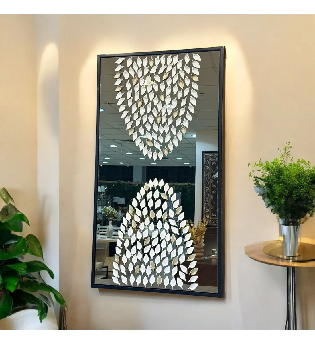 لوحة مراة  اسود  جبسية باطار خشبي اسود  105×80سم 