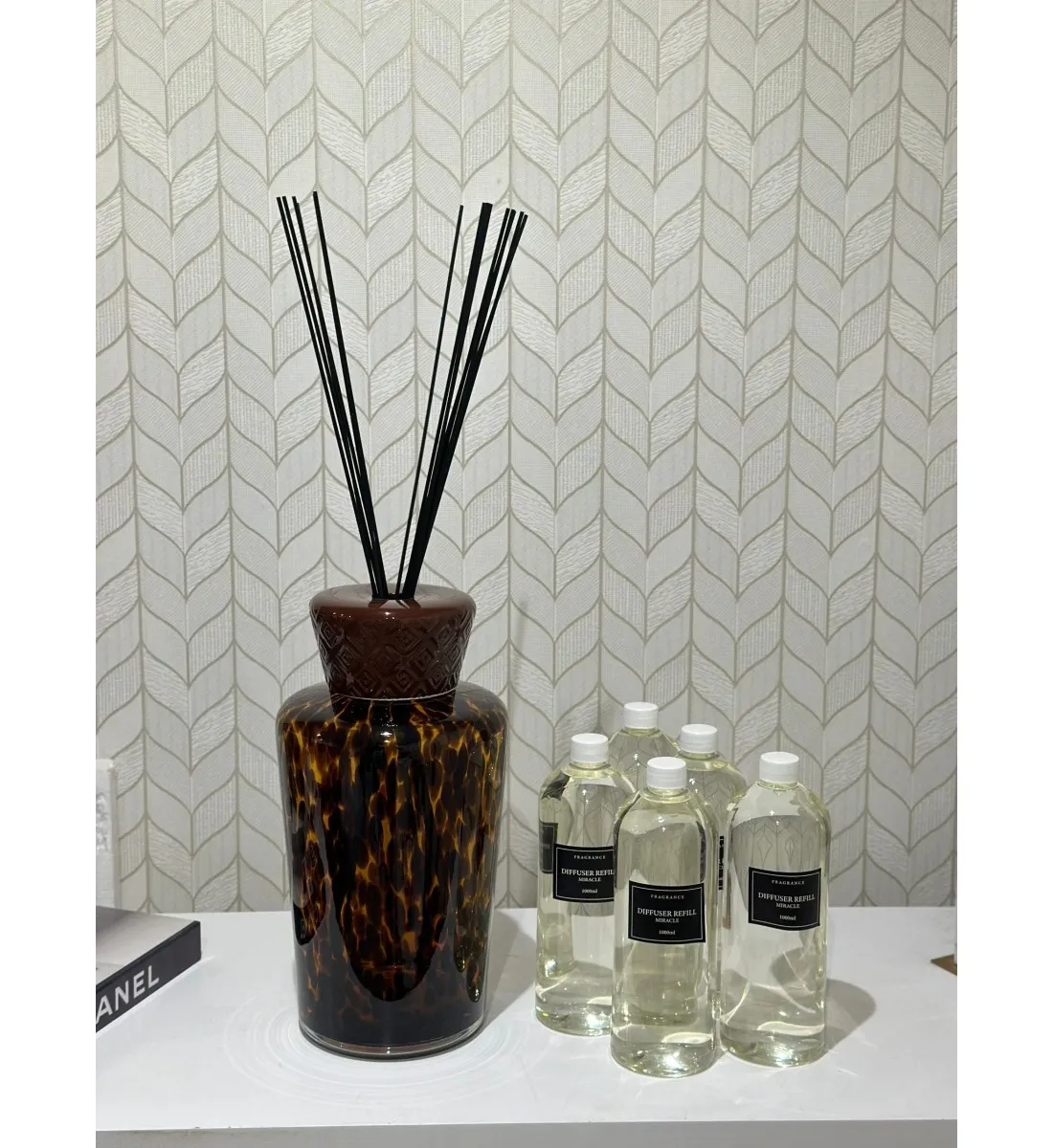 فواحه عطرية مع عيدان زجاج 5000مل  برائحه ( MIRACK) HOME FRAGRANCE