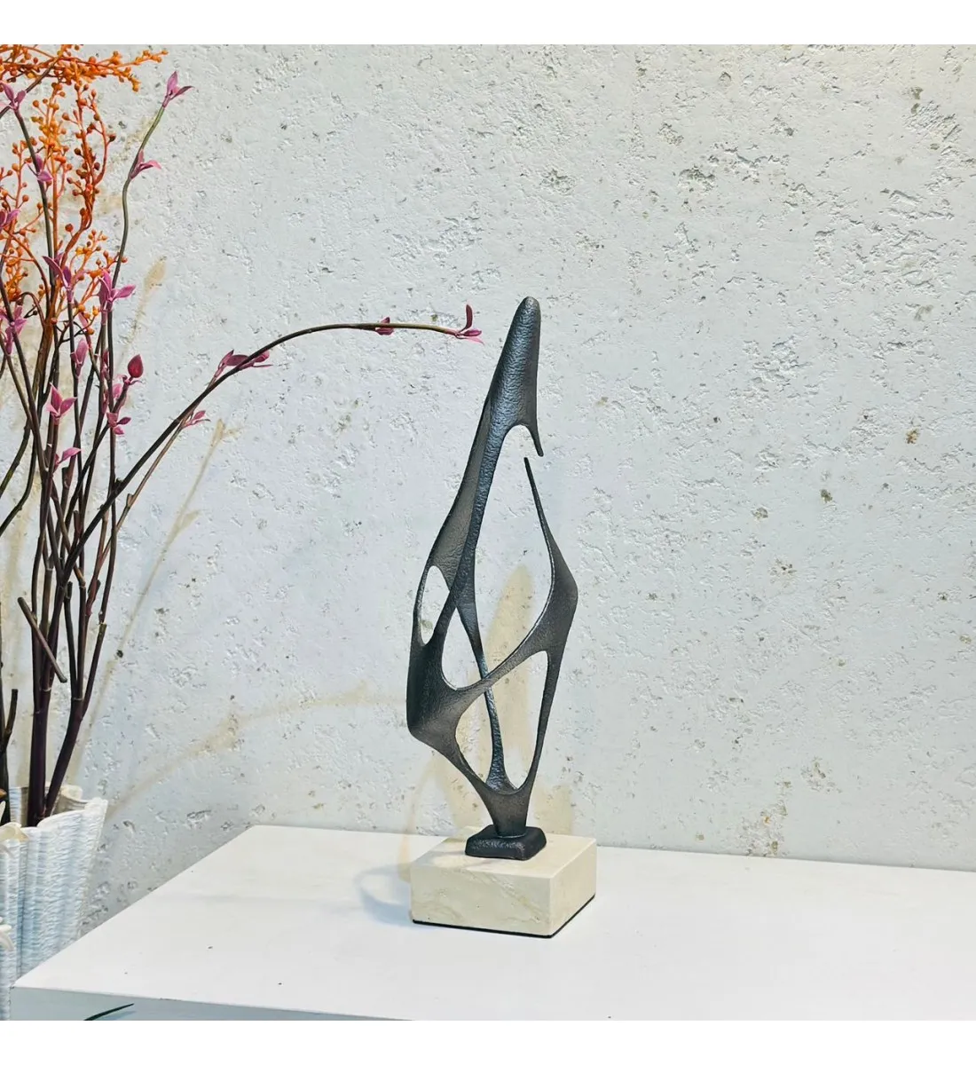 زينة ديكور بتصميم نحت  تجريدي قاعده رخام  - 42×10×10سم 