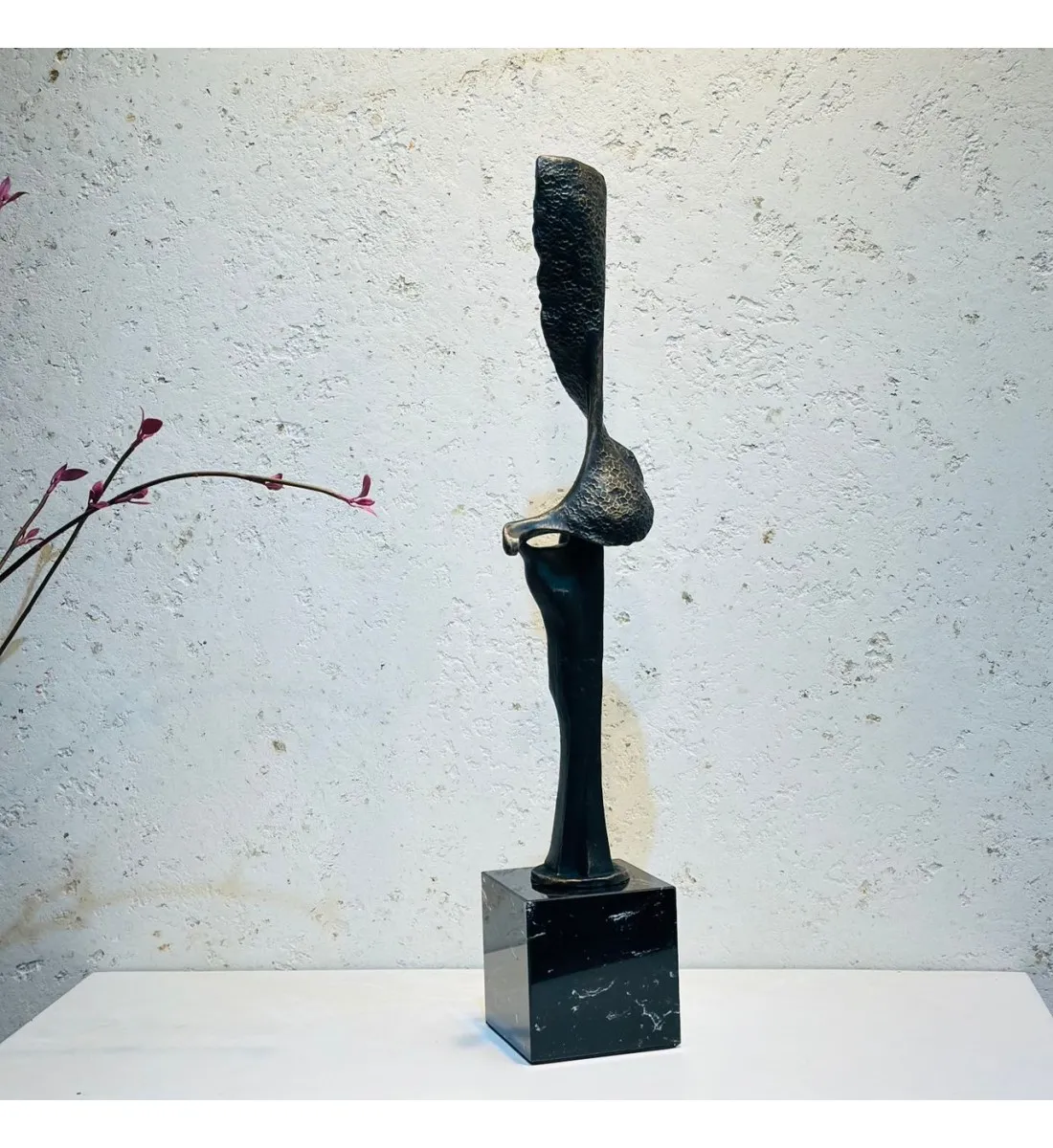 زينة ديكور بتصميم نحت  تجريدي قاعده رخام  -55×10×10سم