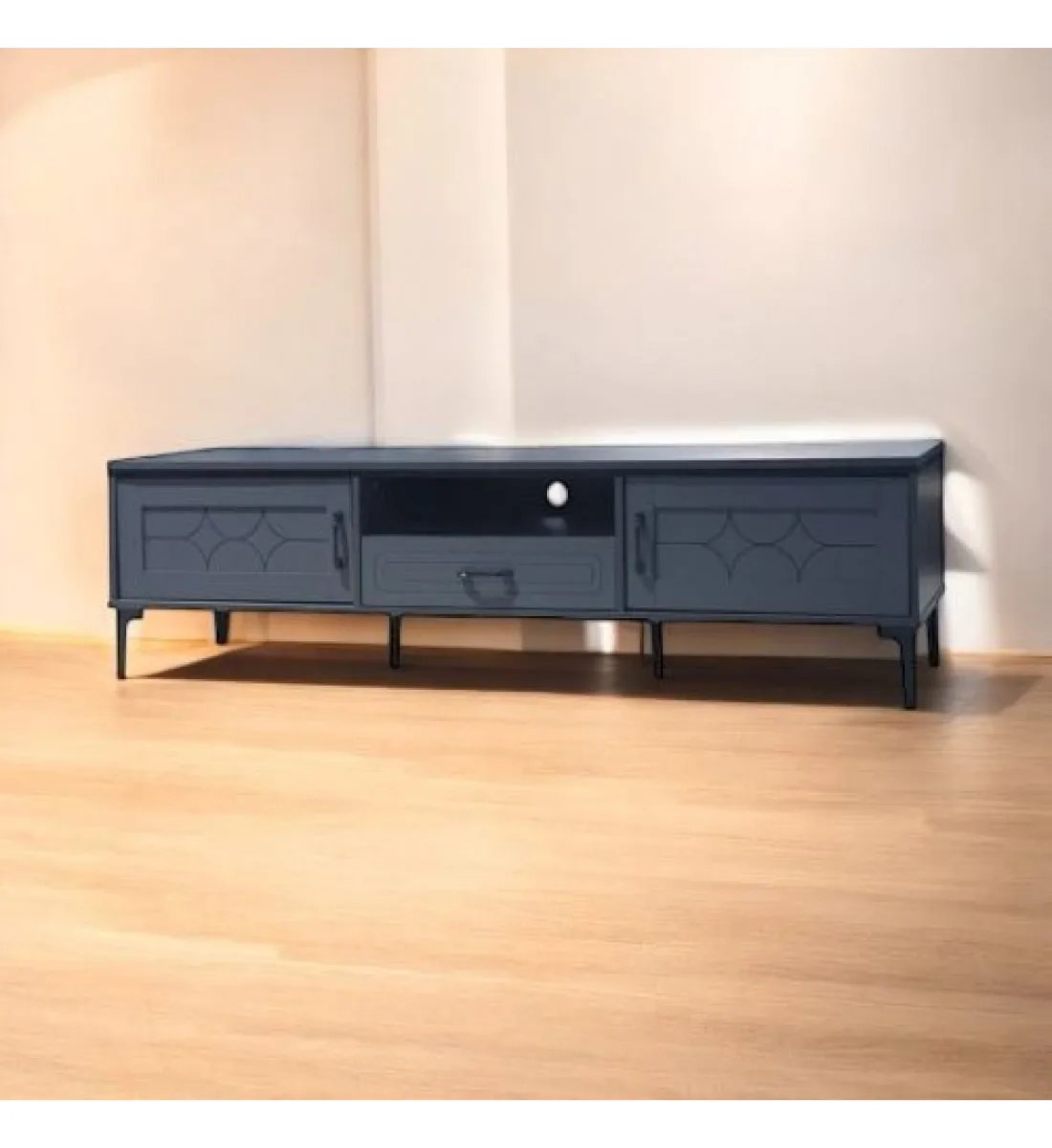 طاوله تلفزيون خشب رمادي غامق مع قواعد معدن160 ×40×48سم 