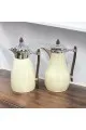  طقم ترامس يتصميم عصري الدانة  باللون ابيض ممسك خشب 